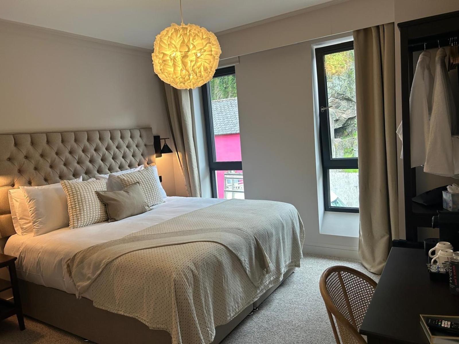 The Glen Quarter Hotell Kinsale Exteriör bild
