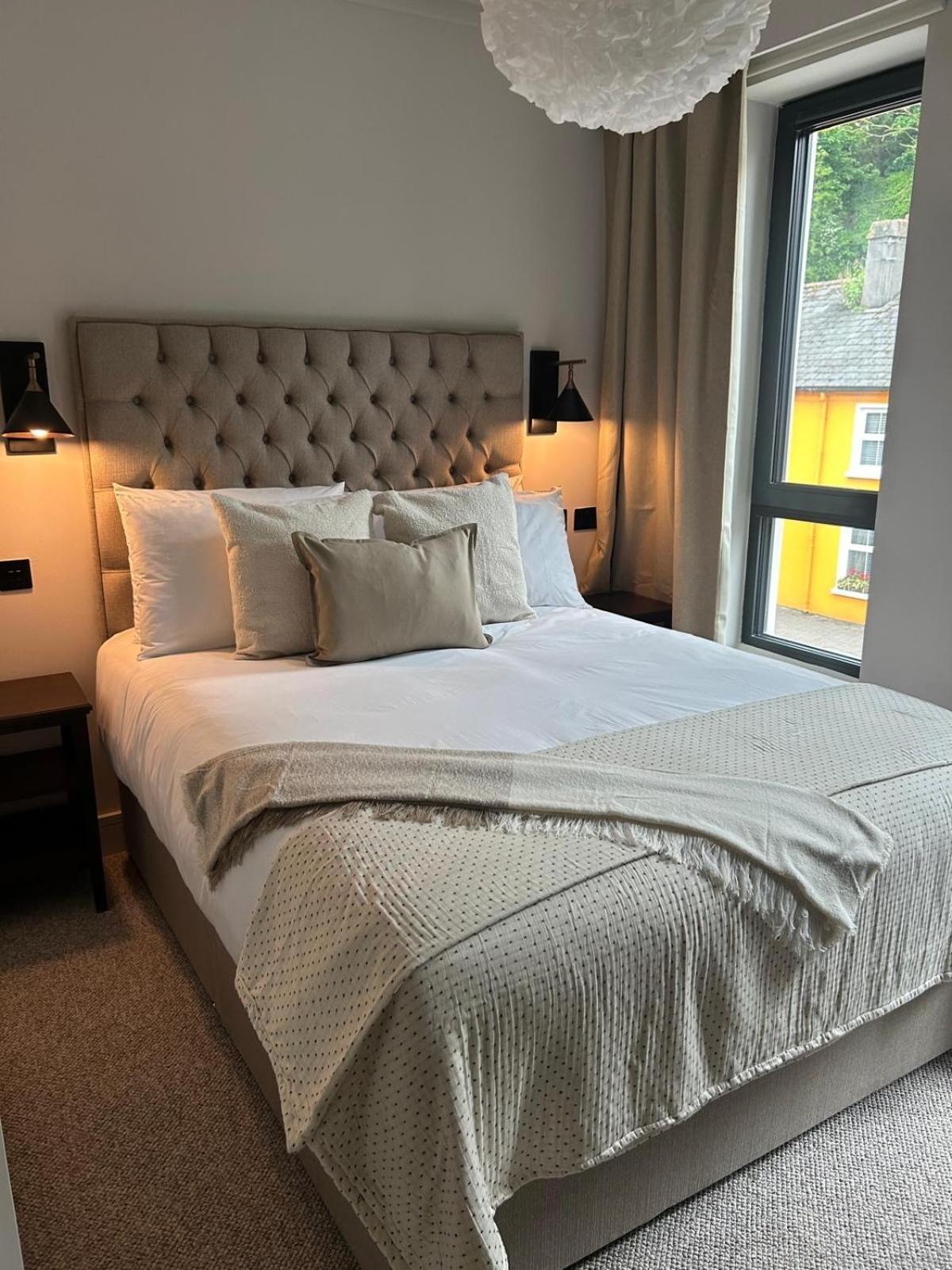 The Glen Quarter Hotell Kinsale Exteriör bild